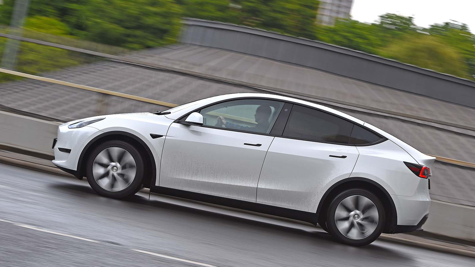 Tesla Model Y RWD Fünf Dinge, die wir lieben und fünf Dinge, die wir hassen Move Electric